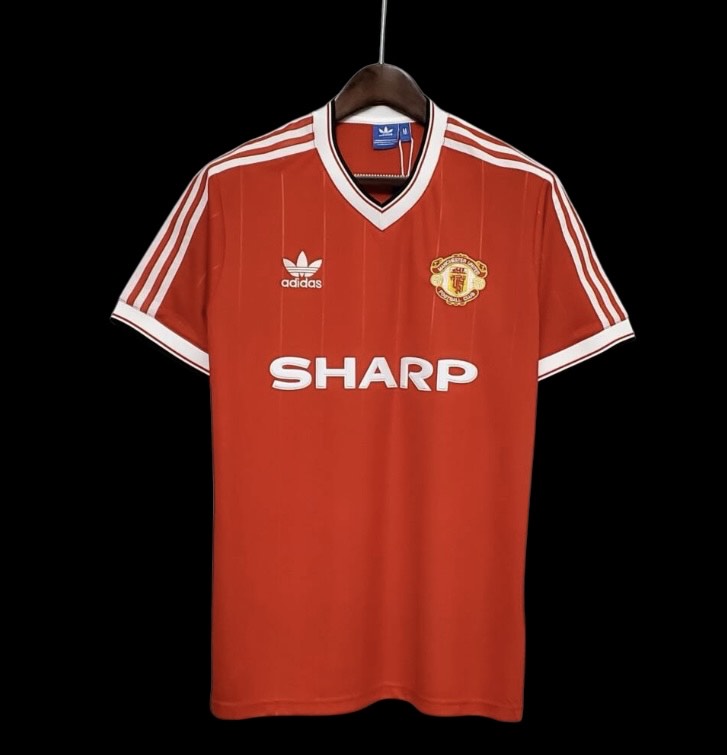 Manchester United Retro Shirt 83/84