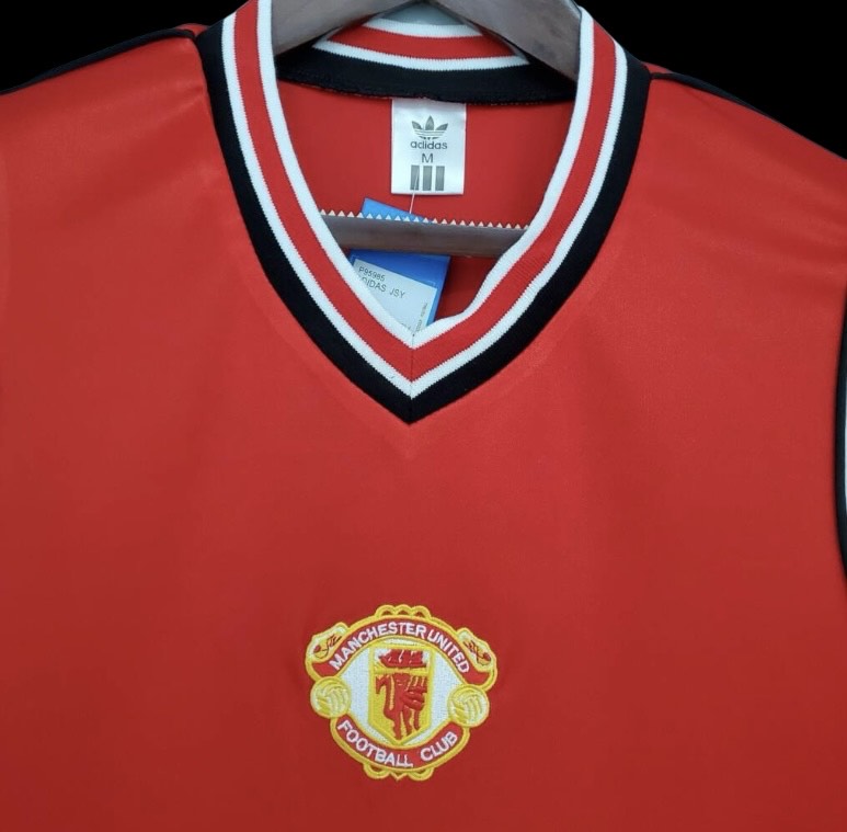 Manchester United Retro Shirt 85/86