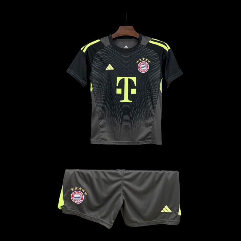 Bayern Munich Goalkeeper Kit 25/26 - Child