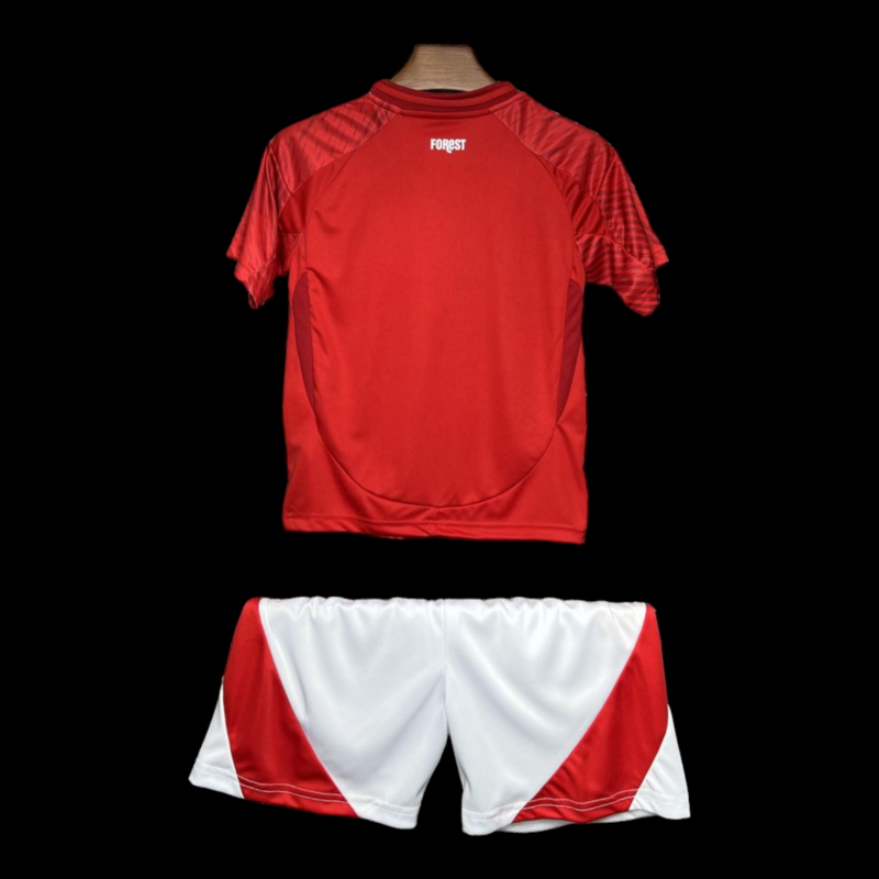 Nottingham Forest Ensemble Domicile 24/25 -Enfant