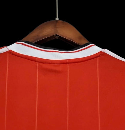 Manchester United Retro Shirt 83/84