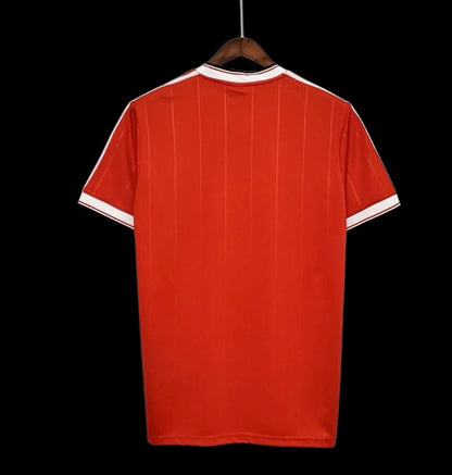 Manchester United Retro Shirt 83/84