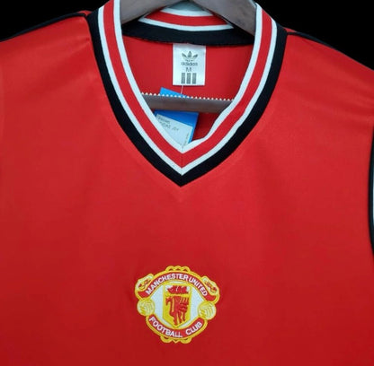 Manchester United Retro Shirt 85/86