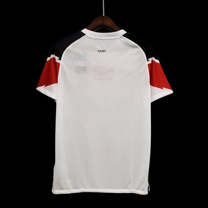 Manchester United Retro Shirt 10/11