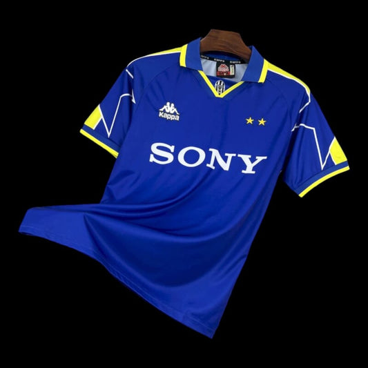 Juventus Retro Away Shirt 96/97