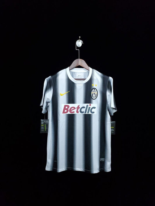 Juventus Retro Jersey 11/12
