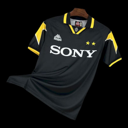 Juventus Retro Third Jersey 96/97