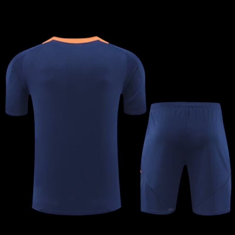 Manchester United 24/25 Training Suit - Child/Adult
